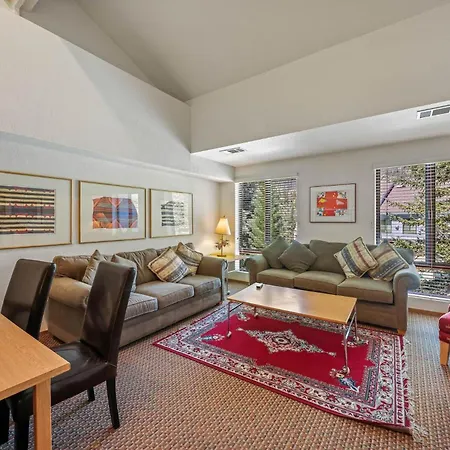 Studio Loft #305